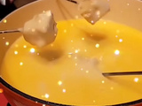 Fondue Suisse, la meilleure fondue au fromage... (Cathytutu)