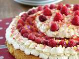 Tarte aux framboises (chantilly au géranium, crème pâtissière à la confiture de lait)