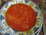 Soupe de tomate au fromage aux herbes