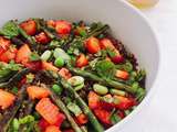 Salade de fèves, petits pois & quinoa parfumée à la menthe