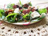 Salade de camembert, mesclun et figues marinées sauce aux noix