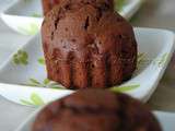 Muffins au chocolat noir et cubes de bananes