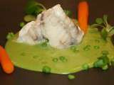 Lotte pochée au lait de coco et crème de petits pois