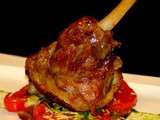 Souris d'agneau braisée sur sa tarte fine de tomates au parmesan et son pesto de roquettes... Le loup et l'agneau