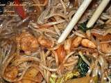 Chow mein ou Nouilles Chinoises aux crevettes et sauté de légumes au Wok