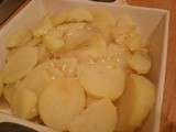 Gratin de pomme de terre au poulet fumé (sauce béchamel parfumée à la fleur de sel aux 3 poivres)