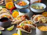 Mini Tacos de pulled beef, Salsa & Avocat