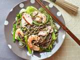 Salade Japonaise au Poulet, Crevettes et Nouilles Soba