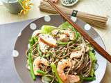Salade Japonaise au Poulet, Crevettes et Nouilles Soba