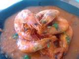 Nage de gambas et sa sauce rouge épicée