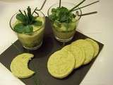 Mousse d'avocat façon Guacamole et ses biscuits verts pour une assiette monochrome