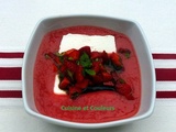 Soupe crue de fraises à la tomate et au poivron rouge