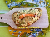 Tartine d'oeufs brouillés aux crevettes roses