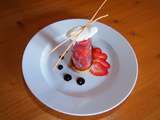 Dessert à l'assiette - Brunoise de fraises, sablé cassonade & sorbet fromage blanc