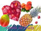 Salade de fruits aux pêches, ananas, mangues et framboises