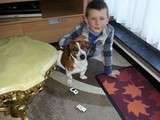 Lukas avec Snoopy