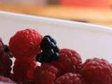Glace aux fruits rouges poivre rose et vanille