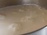 Mousse au chocolat blanc et fleurs de sureau