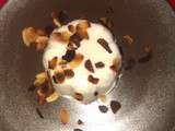Panna cotta au miel et amandes grillées