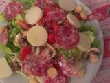 Salade tomate, coeur de palmier, champignon et saucisson
