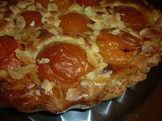 Tarte abricots noisettes