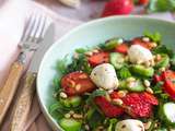 Salade de roquette, fraises, concombre et billes de labné