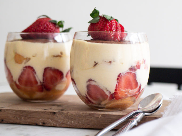 Recettes De Tiramisu Aux Fraises De Cuisinons En Couleurs