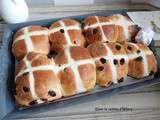 Hot cross buns - les brioches de Pâques / Easter hot cross buns