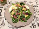 Salade automnale aux épinards, fruits et noix de pécan / Autumn salad with spinach, fruits and pecan