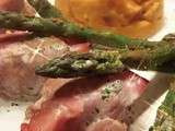 Brochette d'Aiguillettes de canard flambées à la Mirabelle, sa purée de patate douce et ses asperges vertes croquantes