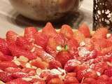 Tarte aux fraises et sa compotée pommes / framboises