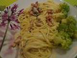 Spaghettis au Chou Romanesco, Lardons et Roquefort