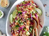 Salade Thai croquante au quinoa et sauce aux cacahuètes (Vegan, Sans gluten)