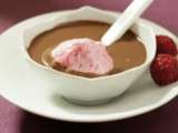 Soupe de chocolat et mousse de framboise