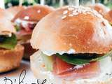 Idée mini burgers - Saumon fumé, Fromage ail & fines herbes & concombre