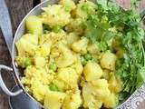 Curry de pommes de terre, chou-fleur et petits pois