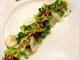 Salade aux poires et sauces au roquefort