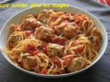 Spaghettis à la sauce tomate et boulettes de viande