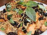 Poulet champignons noirs et noix de cajou, nouilles chinoises