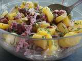 Salade de pommes de terre au boeuf, aromatisee a l'echalion et aux cornichons