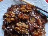 Boeuf glacé au miel et aux noix