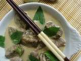 Curry vert de boeuf aux aubergines thaï
