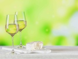 Vins blancs sans alcool : une alternative rafraîchissante et savoureuse