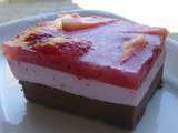 Cheesecake aux fraises sur fondant chocolat