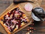 Tarte fine aux deux betteraves, au fromage de chèvre et noisettes