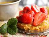 Tartelette aux fraises et compotée de rhubarbe