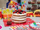 Naked cake aux fruits rouges et chantilly - Gâteau d'anniversaire