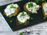 Tartines aux herbes menthe petits pois