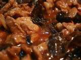 Porc caramel aux champignons noirs