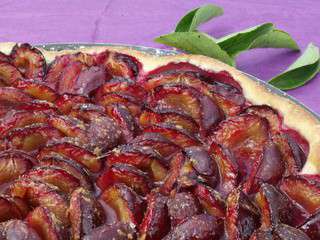 Tarte aux quetsches à la pâte levée